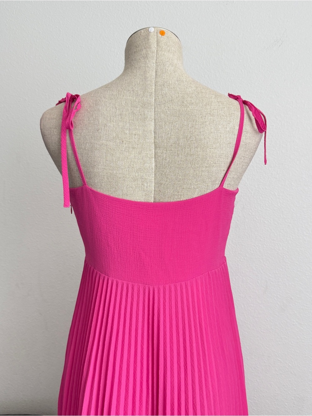 Sézane Nissa Pleated Midi Dress in Hot Pink | FR 38 / US 6 - Picture 4 of 9